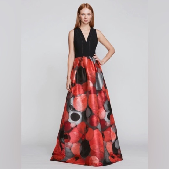 Carmen Marc Valvo Sleeveless Bubble Brocade Ball Gown - Picture 1 of 10